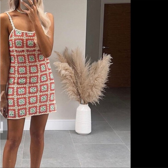 Zara Crochet Dress - Picture 5 of 7